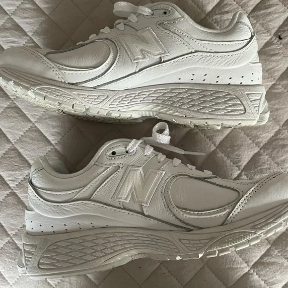 New Balance Sneakers Sz 8.5 - Picture 9 of 12